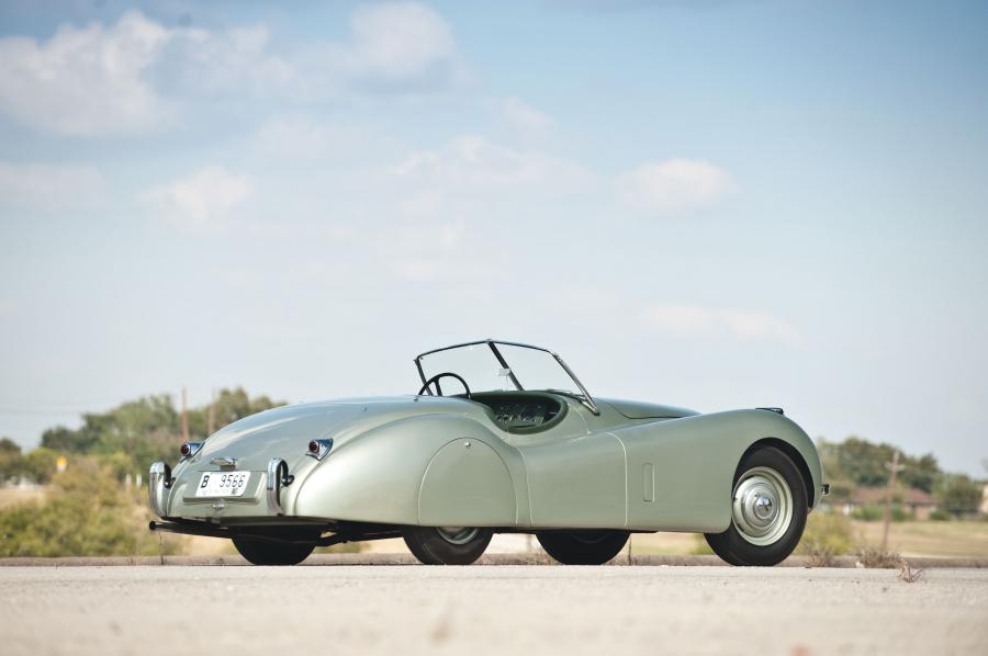  Jaguar XK120 Roadster 1952 года  (фото 2 из 25)